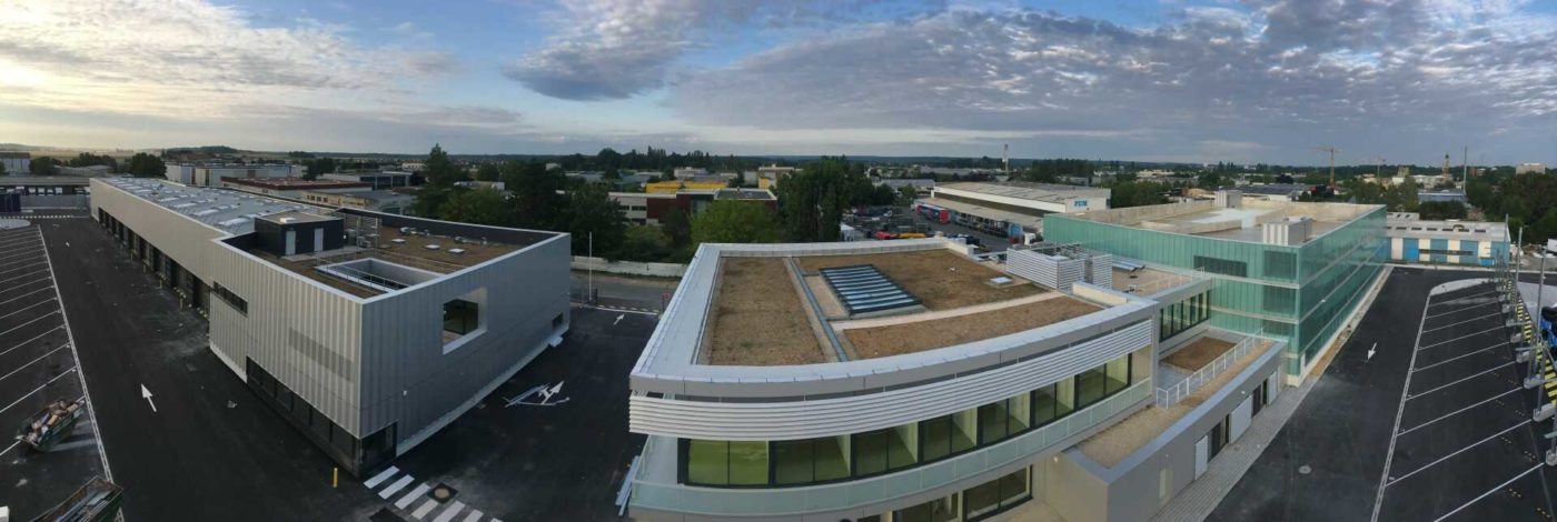 Vue panoramique du dépôt de bus à Vaux-le-Pénil